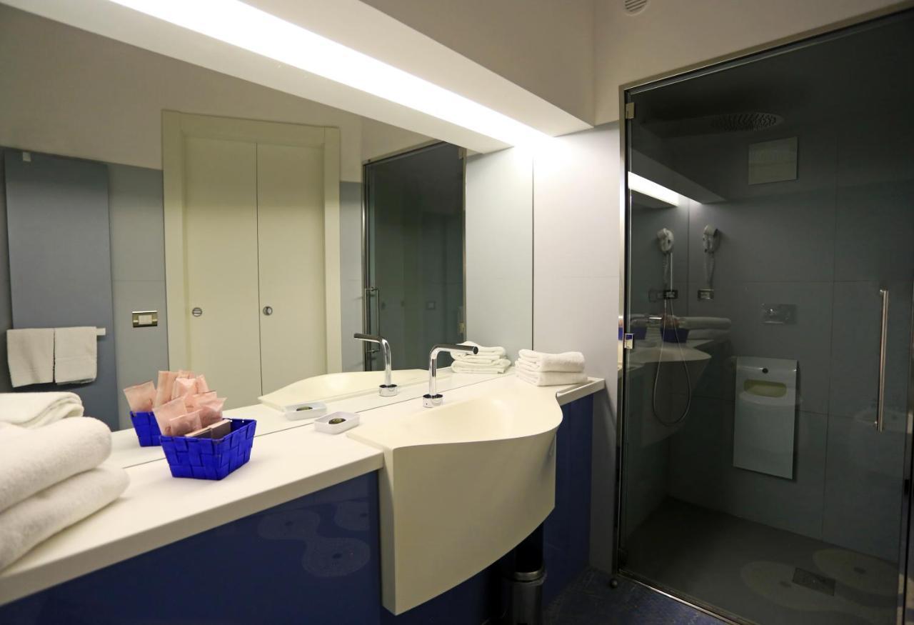 Zafran Boutique Hotel ドンナルカタ エクステリア 写真