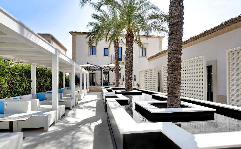 Zafran Boutique Hotel ドンナルカタ エクステリア 写真