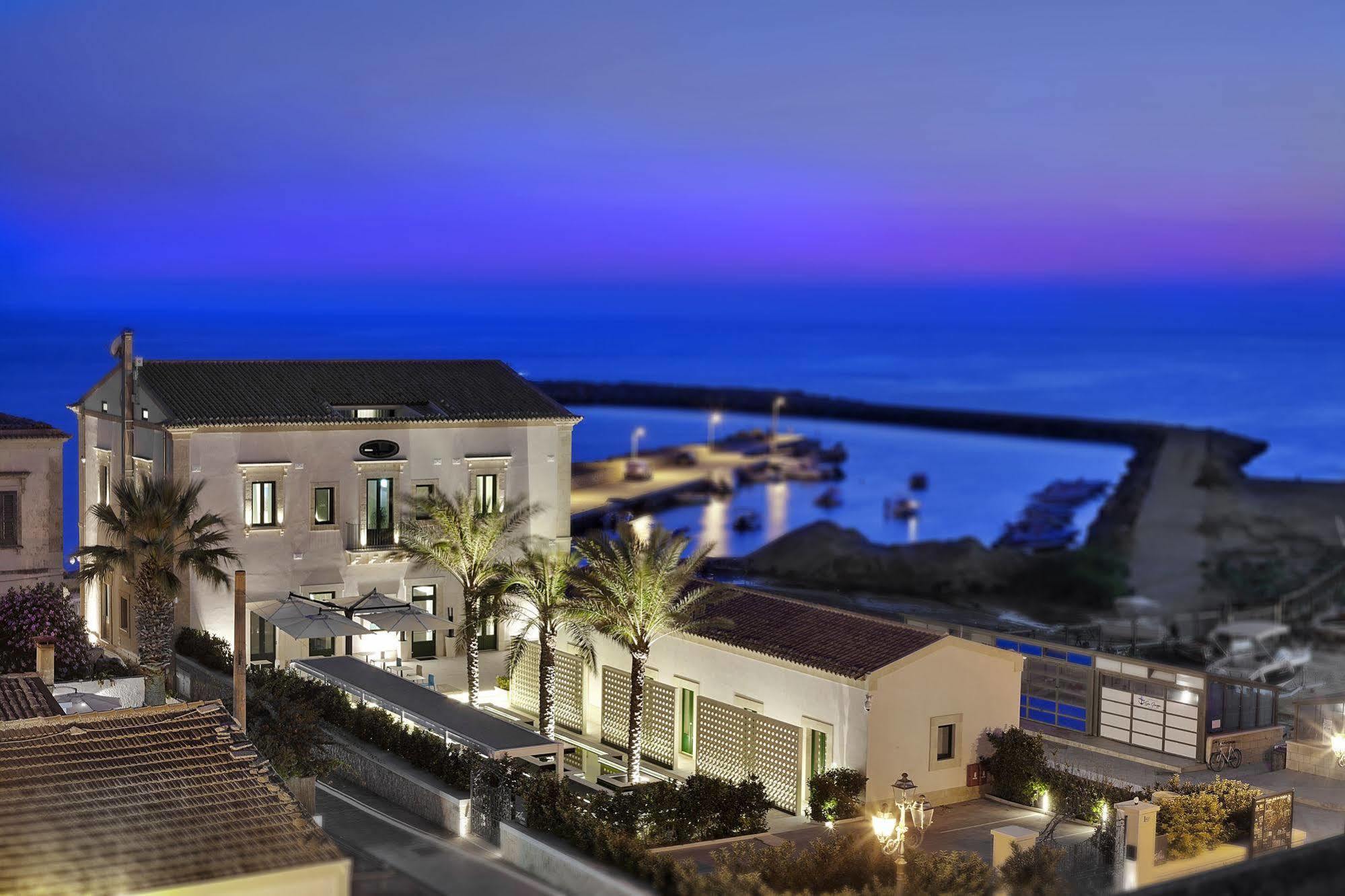 Zafran Boutique Hotel ドンナルカタ エクステリア 写真